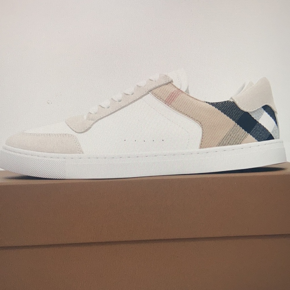 Burberry Men’s Sneakers in White And Tan - Picture 9 of 9